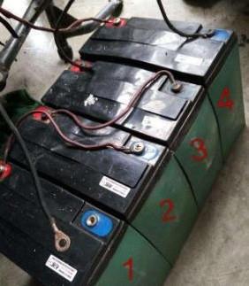 為啥電動(dòng)車的舊電瓶那么搶手 聽(tīng)內(nèi)行人說(shuō)出實(shí)情后,車主 這下虧大了